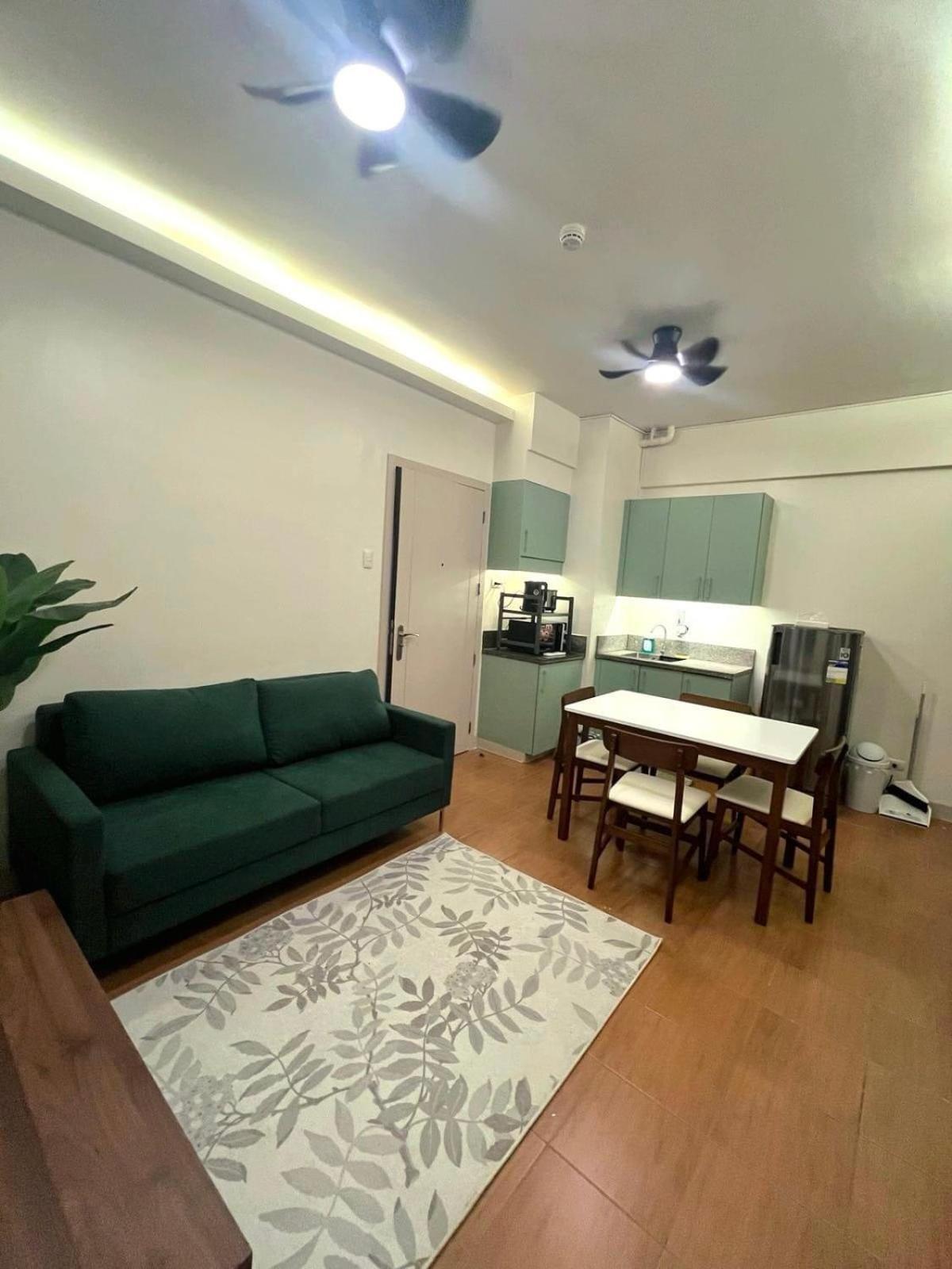 Bed and Breakfast Pioneer Woodlands Mandaluyong Zewnętrze zdjęcie